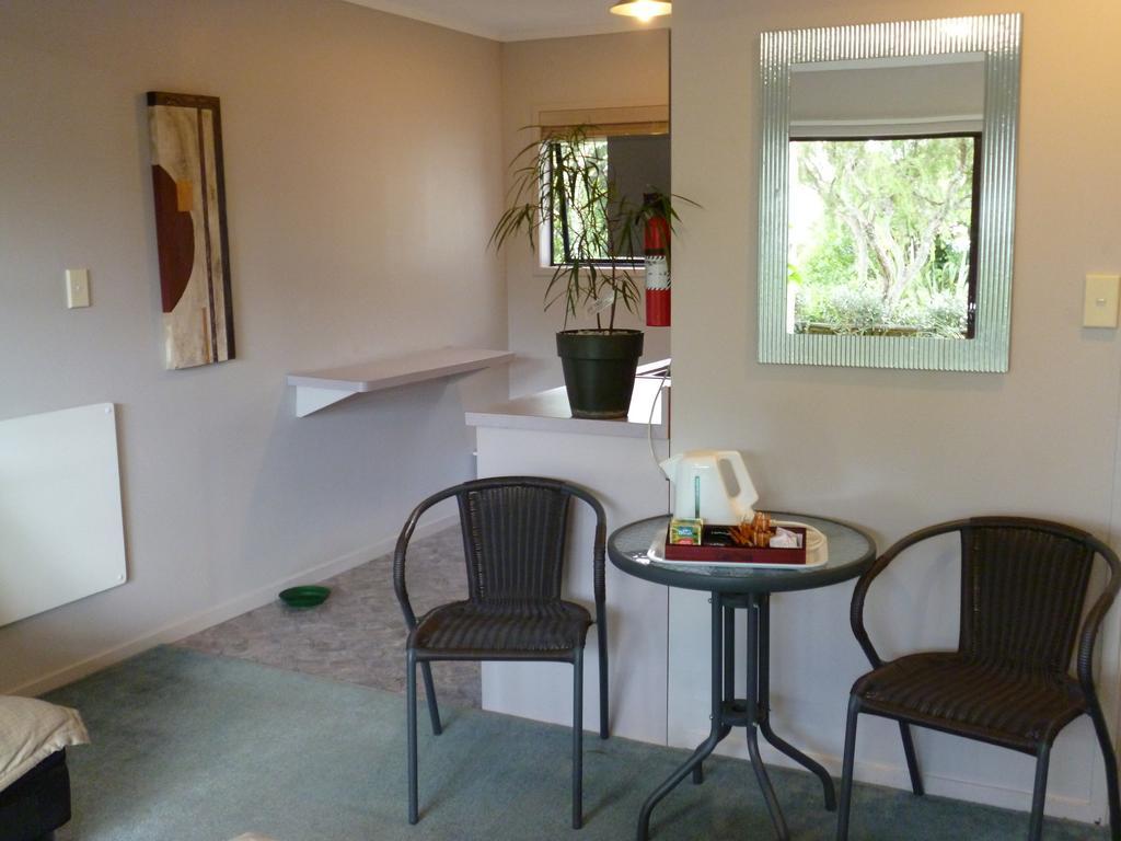 Opua Boutique Seaview Motel Szoba fotó
